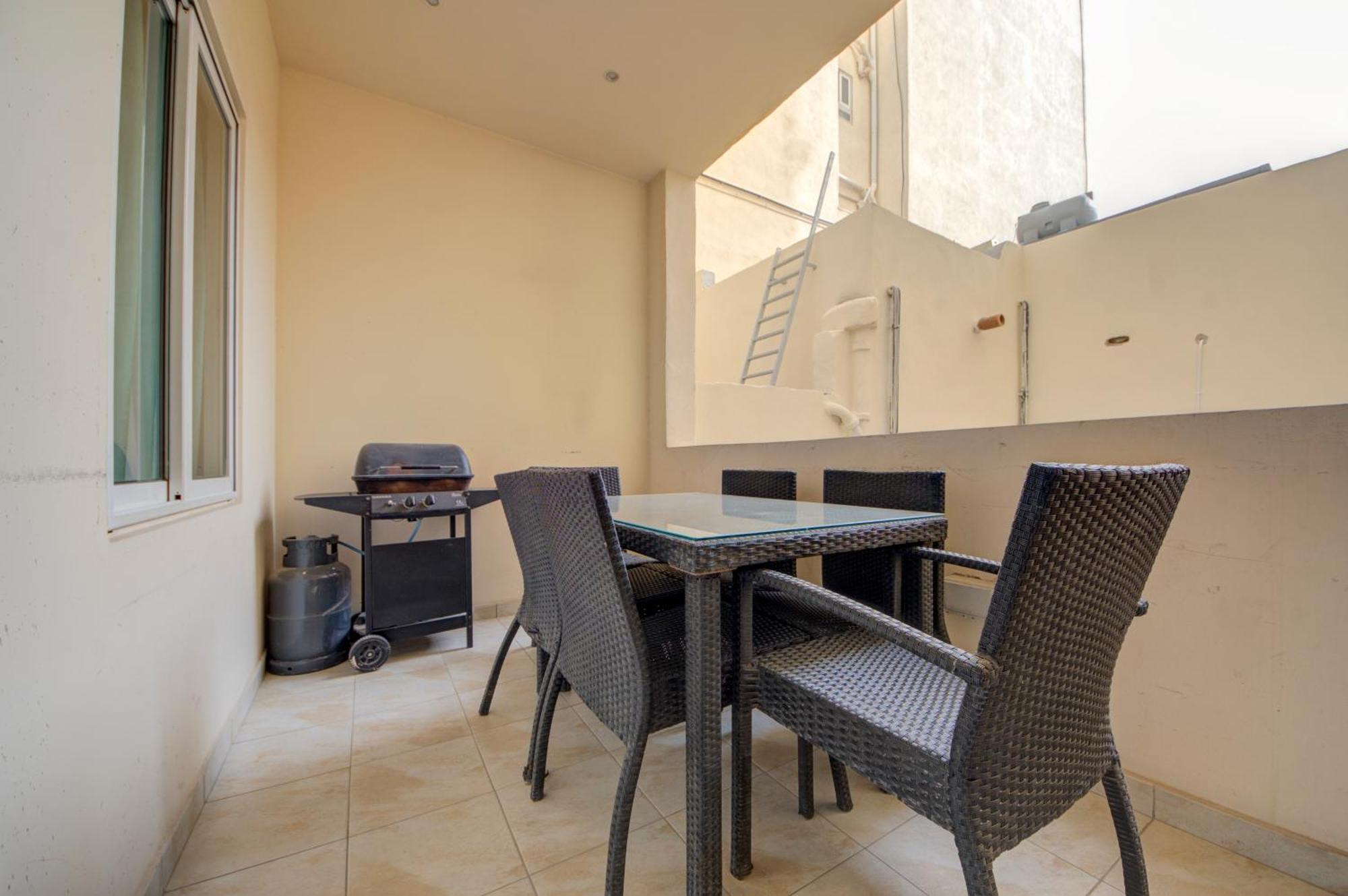 Sapphire Residences - Sliema 2 Bedroom Apartments With Views By Shortletsmalta Exteriör bild